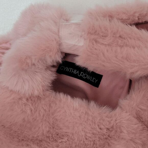 NWT 2PCS Gift Set CYNTHIA ROWLEY Pink Fluffy Tote Faux Fur Handbag Ear Muffs - Picture 5 of 11